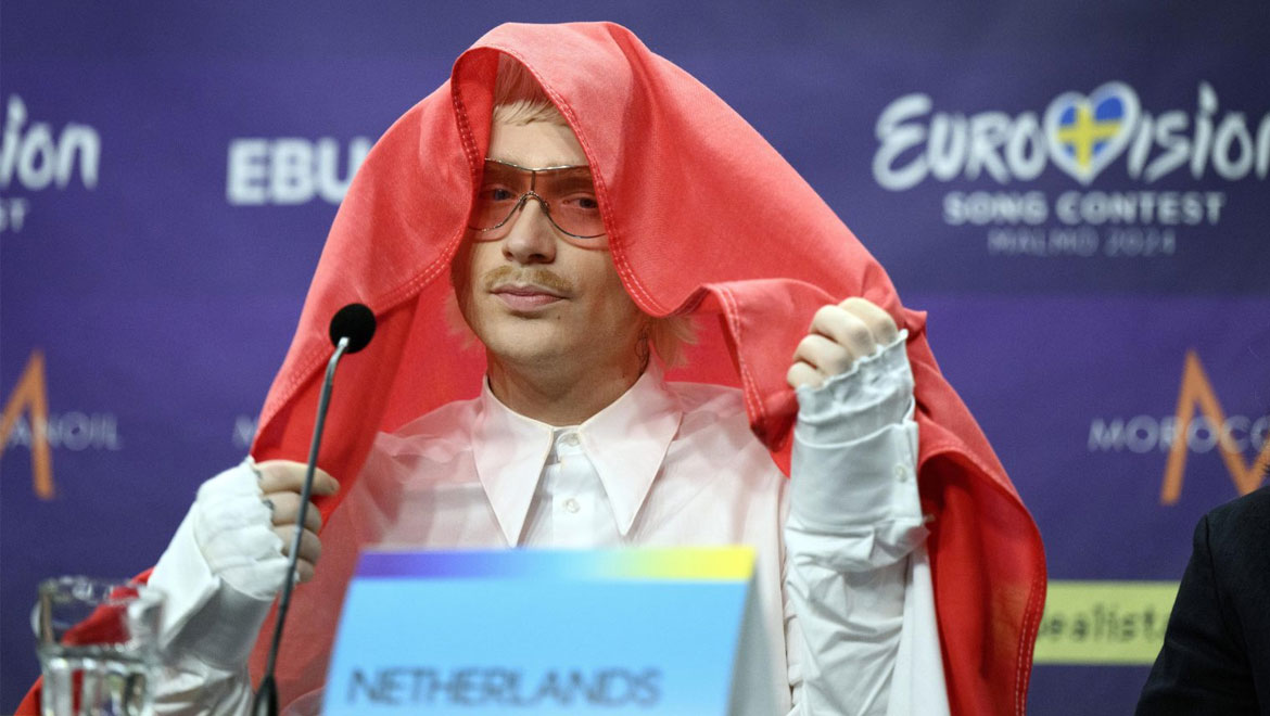 Eurovision: Η EBU ισχυρίζεται ότι έχει βίντεο του Ολλανδού Joost Klein να χτυπά την κάμερα Σουηδής camerawoman όχι όμως την ίδια