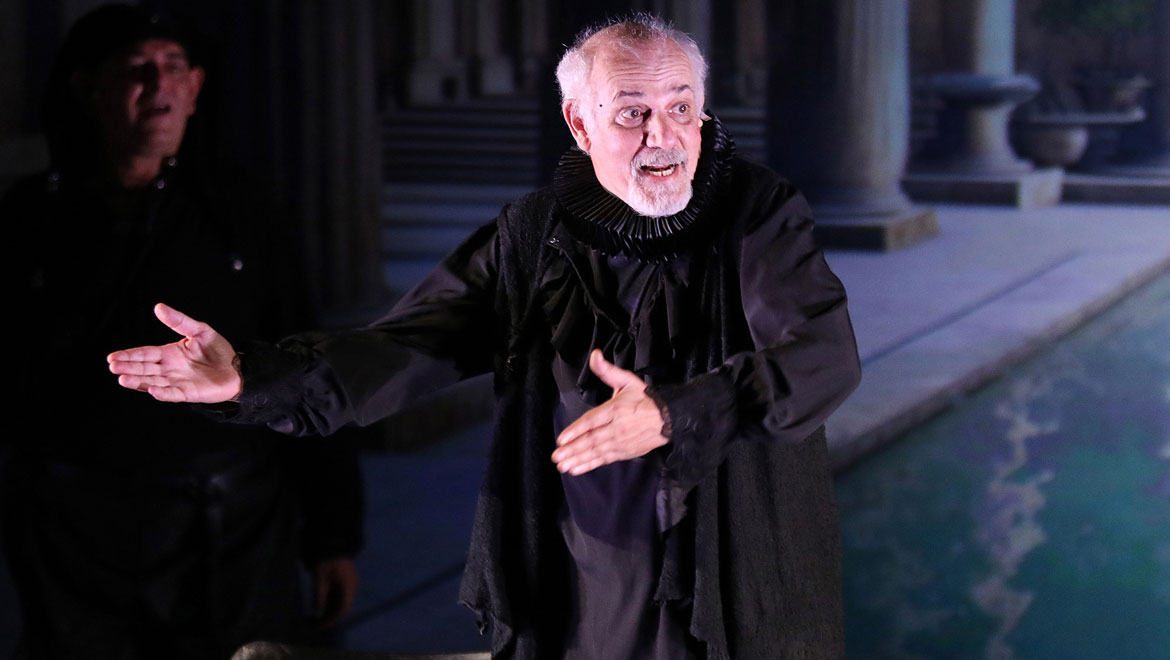 Γιώργος Κιμούλης: Άδειο Θέατρο Βράχων σε παράσταση του ηθοποιού