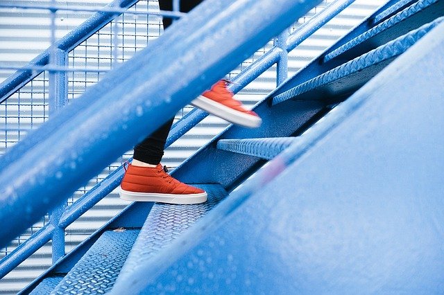 3 απροσδόκητα οφέλη για την υγεία από τη γυμναστική στις σκάλες
