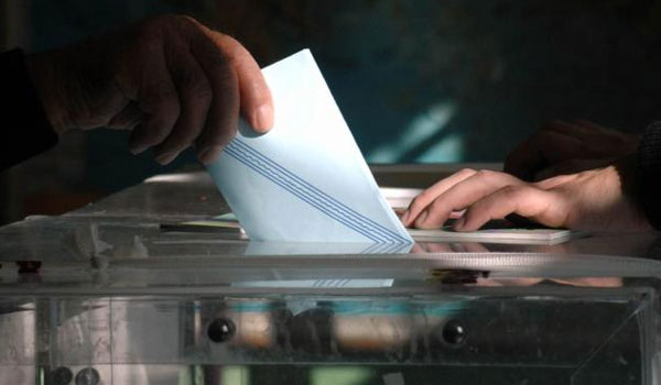 Ευρωεκλογές 2024: Πήγαν να ψηφίσουν στη Λάρισα και κλείστηκαν σε ασανσέρ