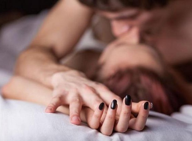 Οι λόγοι που ένα ζευγάρι πρέπει να κάνει συχνά σεξ, ακόμη και κάθε μέρα