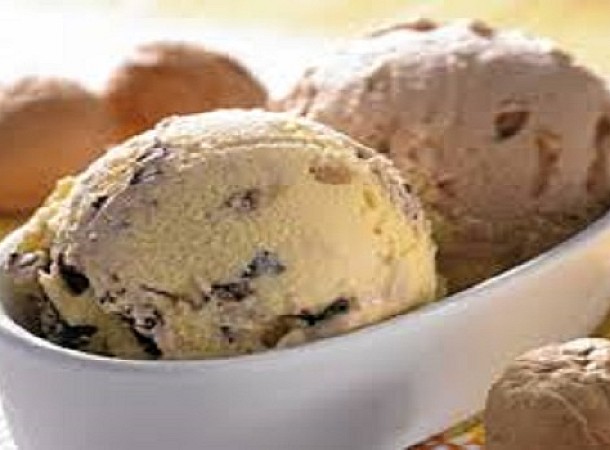 Σπιτικό παγωτό με δύο υλικά και χωρίς ζάχαρη