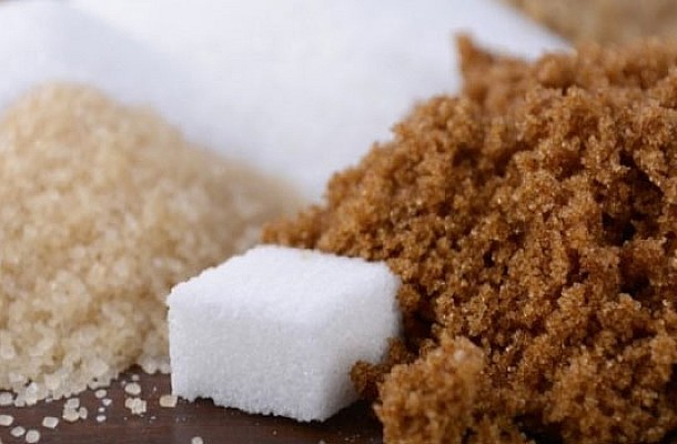 Γιατί πρέπει να προσθέτετε μια κουταλιά ζάχαρη στο σαμπουάν