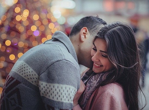 Οι πιο ωραίες ιδέες για ρομαντικά ραντεβού για 2 μέσα στις γιορτές