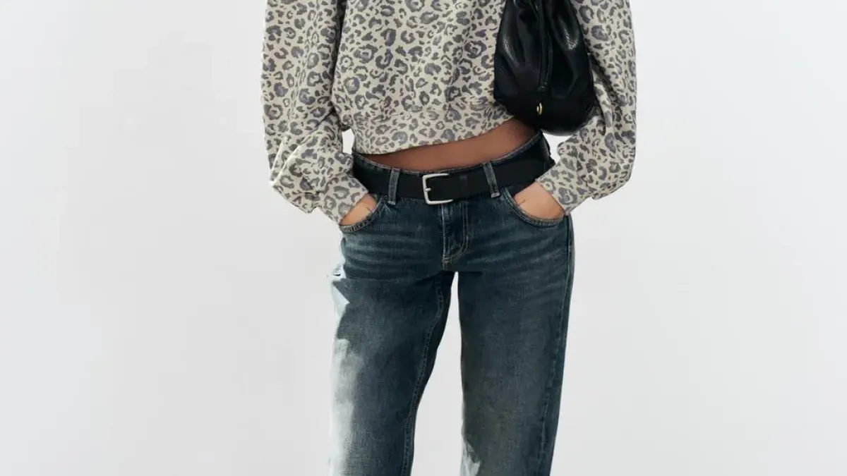 Το φούτερ με animal print της Zara αναβαθμίζει κάθε καθημερινό σας στυλ