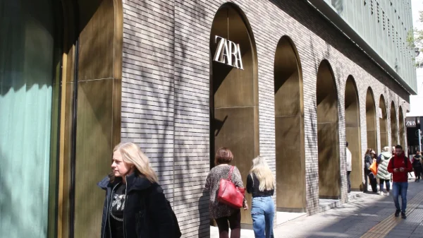 Το Μινιόν άνοιξε ξανά τις πύλες του με το Zara των 6.000 τ.μ.