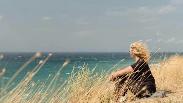 Αν κάποιος χρησιμοποιεί συχνά αυτές τις 7 φράσεις, έχει χάσει κάθε ελπίδα στη ζωή