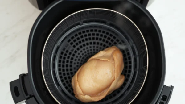 Οδηγός Airfryer: 5 λάθη που κάνεις και κάνουν τις συνταγές σου να μοιάζουν αδιάφορες