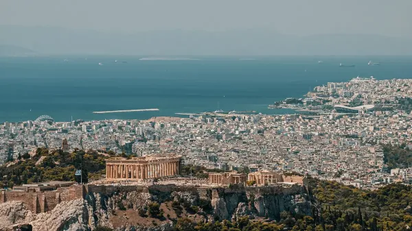 Ο Αλέξανδρος Βασιλικός επανεξελέγη επικεφαλής της ευρωπαϊκής Φιλοξενίας για τρίτη φορά