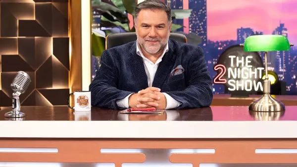Συναρπαστικές αποκαλύψεις και χιούμορ στο 