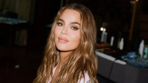 Το φθινοπωρινό μανικιούρ της Khloé Kardashian που θυμίζει μικρό ελάφι