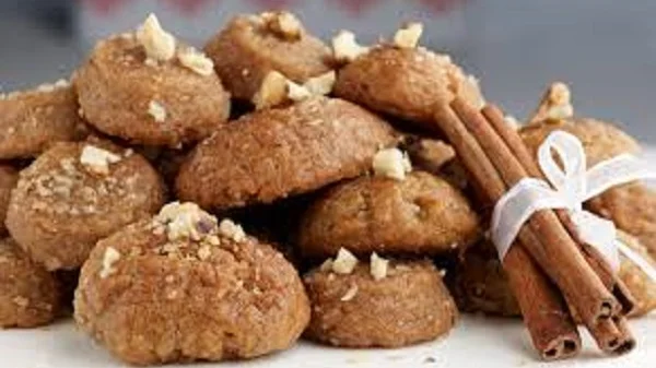 Παραδοσιακή συνταγή για μελομακάρονα χωρίς σιμιγδάλι