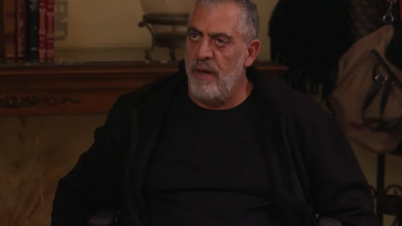 Η Γη της Ελιάς: Τι θα γίνει στα επόμενα επεισόδια.  Η αρχή του τέλους του Δημοσθένη