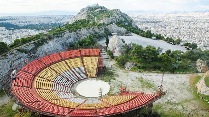 Το θέατρο Λυκαβηττού ανοίγει ξανά τις πύλες του – Αναλυτικά το πρόγραμμα των συναυλιών