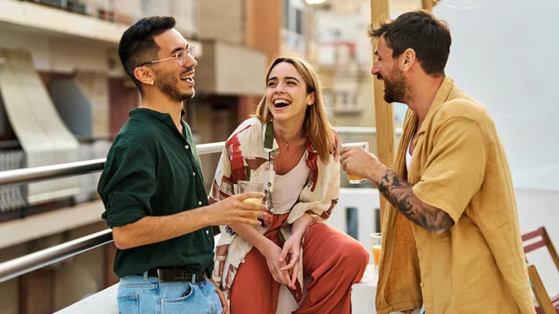 Αυτό είναι το ιδανικό 24ωρο, σύμφωνα με νέα έρευνα – Και όχι, δεν περιλαμβάνει πολλές ώρες δουλειάς