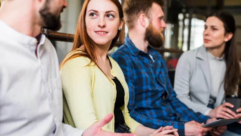 Τα 7 σημάδια ότι κάποιος σας σκέφτεται πολύ, σύμφωνα με την ψυχολογία