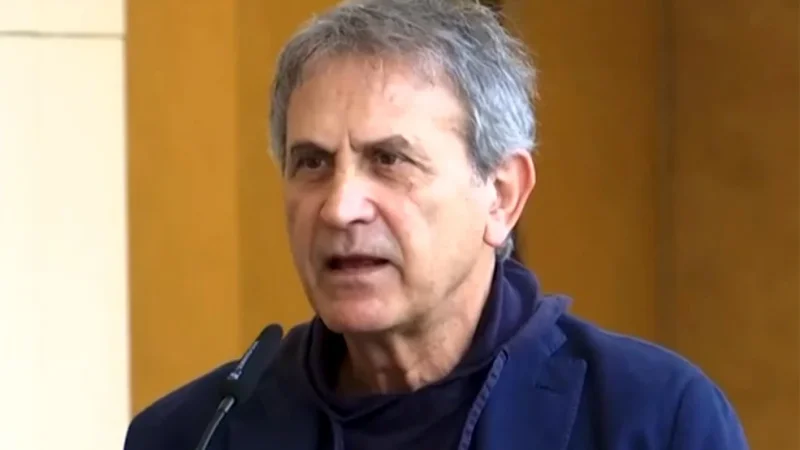 Γιώργος Νταλάρας: Χωρίς την Άννα δεν ξέρω πού θα ήμουν. Μερικές φορές γίνομαι κακός – και αυτό έχει κόστος