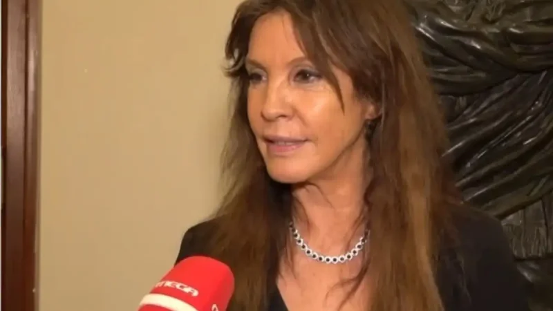 Βάνα Μπάρμπα για το πρόβλημα υγείας της: «Όταν κατάλαβα ότι δε μπορώ να μιλήσω, αγάπησα πιο πολύ τον λόγο»