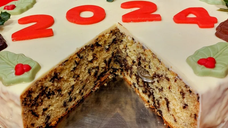 Συνταγή για Βασιλόπιτα με γλάσο λευκής σοκολάτας