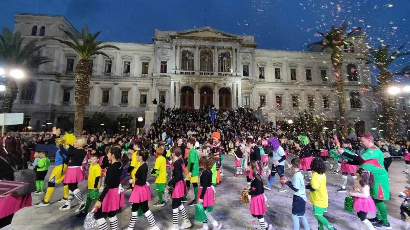 Τριήμερο Καθαράς Δευτέρας: 10 τοπ προορισμοί στην Ελλάδα για κάθε γούστο – Πού θα αναβιώσουν τα πιο εντυπωσιακά έθιμα