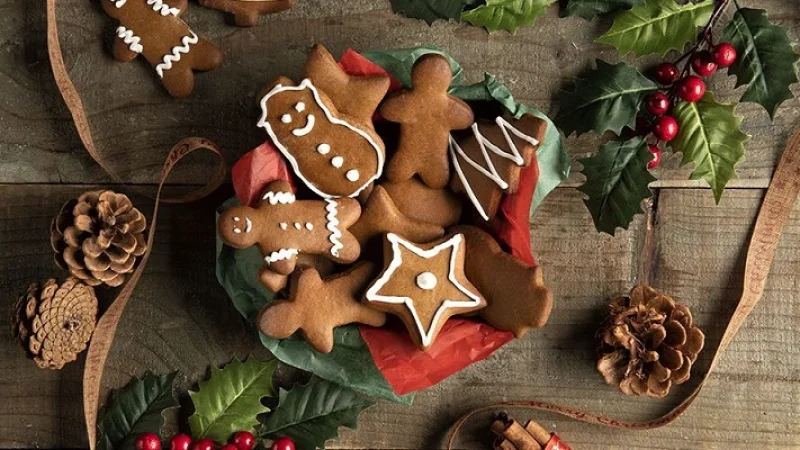 Gingerbread cookies χωρίς προσθήκη ζάχαρης από τον Άκη Πετρετζίκη