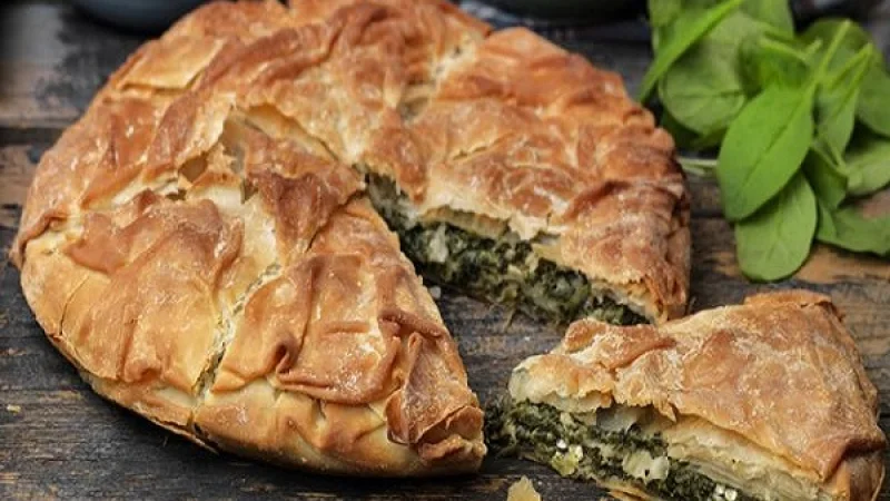 Σπανακόπιτα με χειροποίητο φύλλο