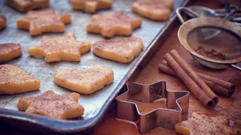 Φτιάξτε χριστουγεννιάτικα μπισκότα χωρίς κουπάτ