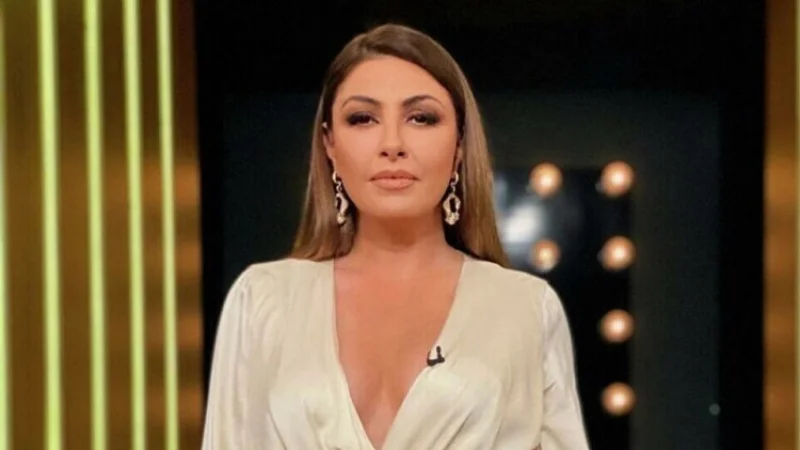 Λιποθυμικό επεισόδιο στις πρόβες του The Voice: Τι δείχνουν οι νεότερες πληροφορίες για την υγεία της Έλενας Παπαρίζου