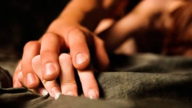 Τέσσερις φράσεις που κάθε άντρας θέλει να ακούσει στο κρεβάτι